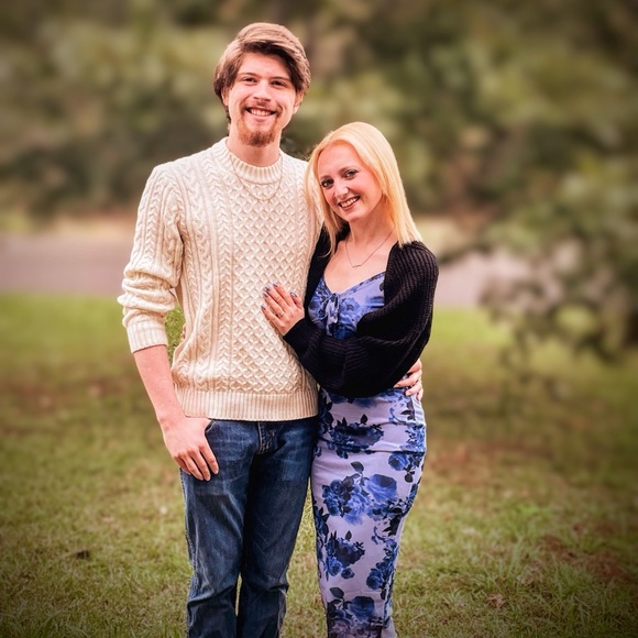 Meet your Posher, Madison - Picture 3 of 6